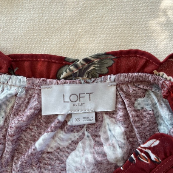 LOFT Red Floral Blouse - Picture 2 of 5